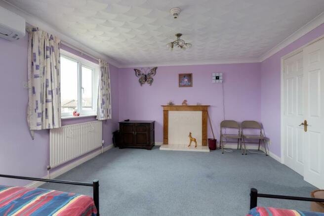Living room/bedroom
