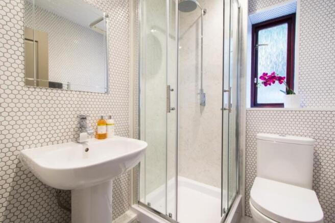3 bed Flat to rent Image 4