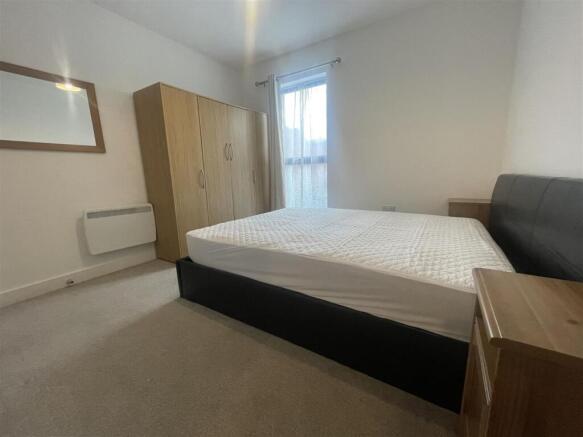1st Bedroom 3.jpeg