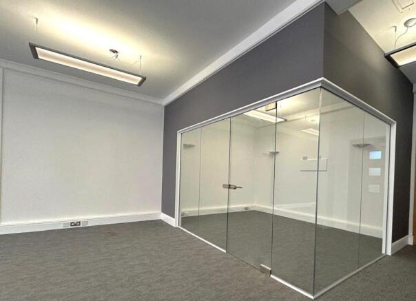 1st Floor - 1,090 sq ft
