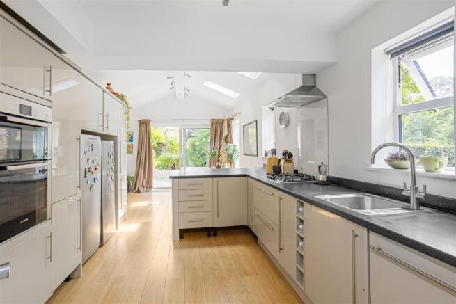 18_Lime_Tree_Avenue31.jpg