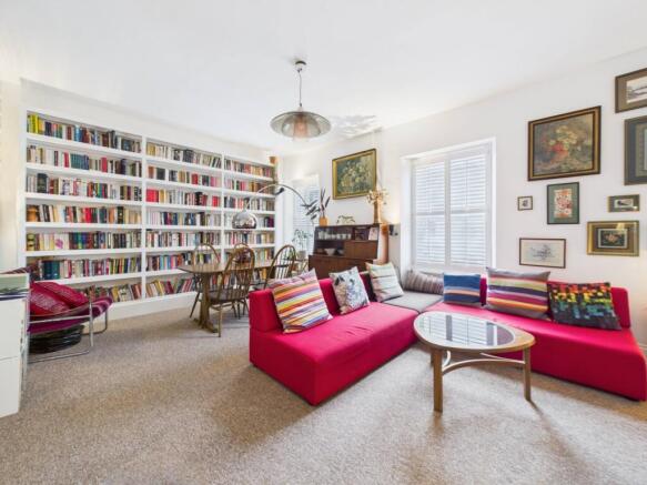 CAM02195G0-PR0091-STILL006