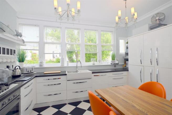 Kitchen/Breakfast Room