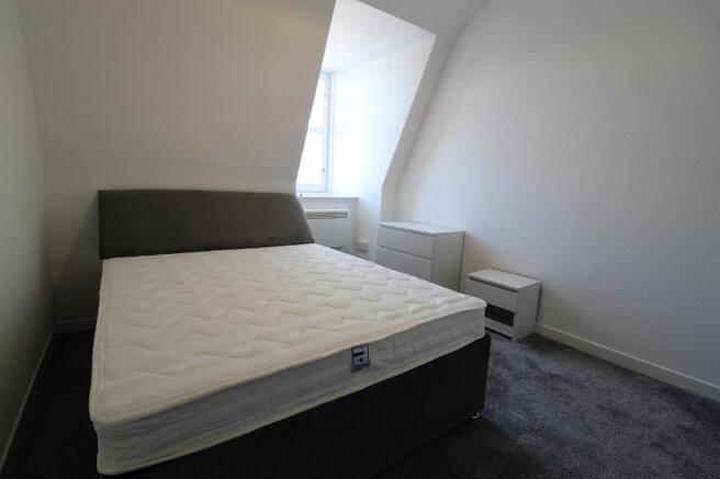 2E - Bedroom