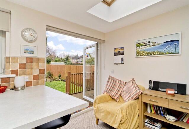 Kitchen/Dining Area