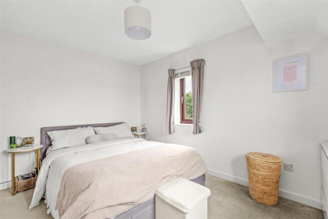 36 Windrush Court, HP13 7UL-7.jpg