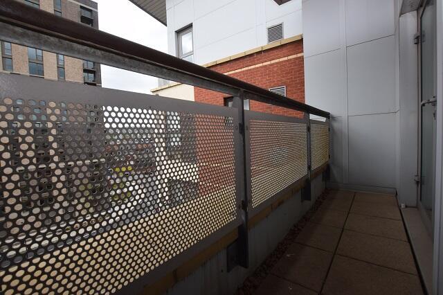 2 bed Apartment to rent Image 10