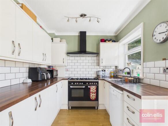 3 bed Detached for sale Image 9