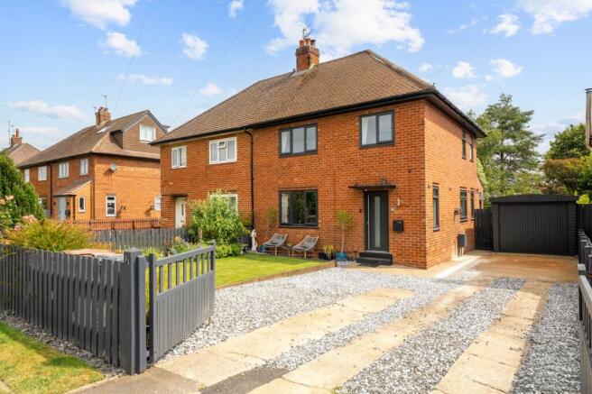 3 bed Semi-Detached for sale Image 8
