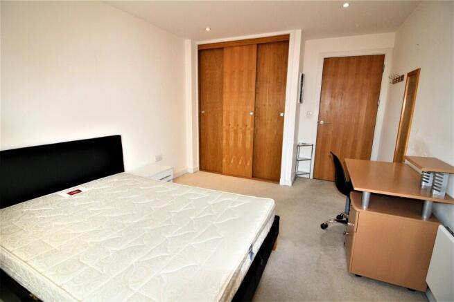 1 bed Apartment to rent Image 5