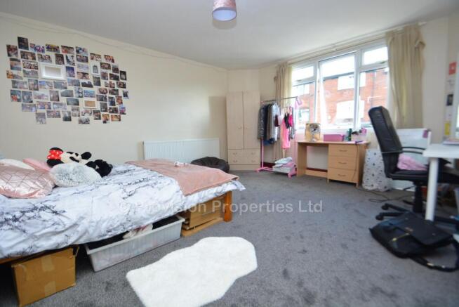 6 bed Terraced to rent Image 7