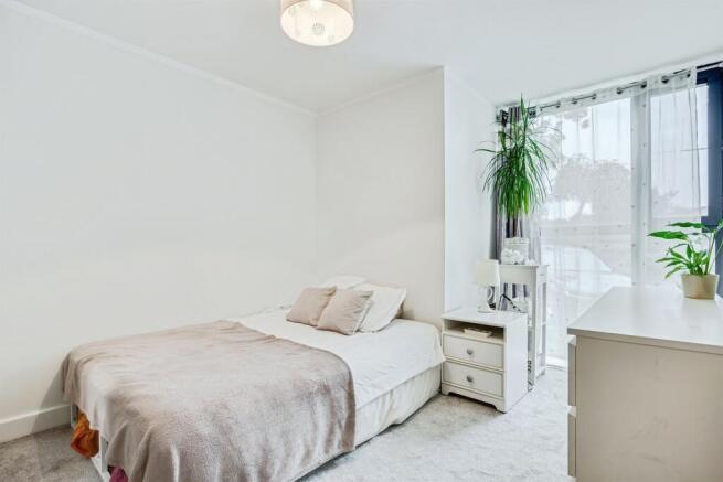 1 bed Ground Flat for sale Image 7