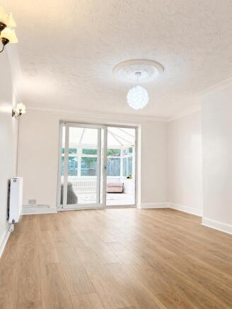 Lounge (Kitchen to the right)