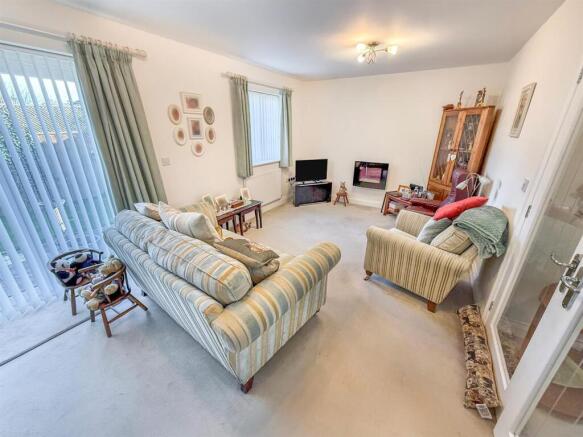 Lawford Gardens, Gobowen, Oswestry photo 2