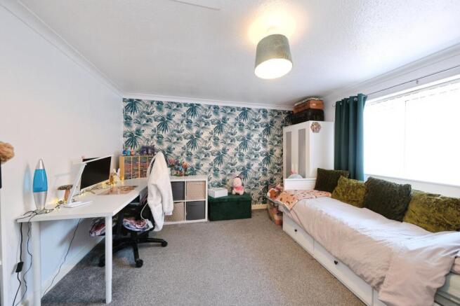 3 bed Semi-Detached for sale Image 9