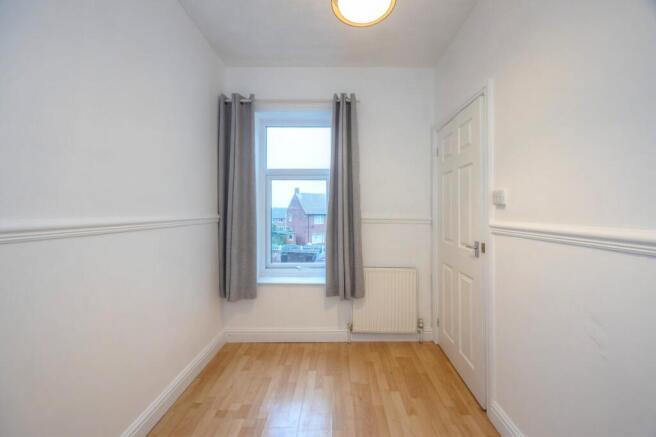 2 bed Terraced to rent Image 12