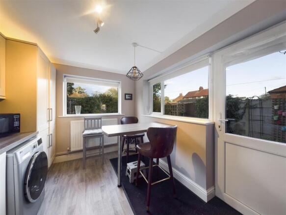 3 bed Semi-Detached for sale Image 5