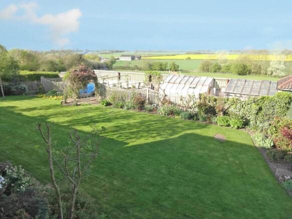 VEGETABLE GARDEN