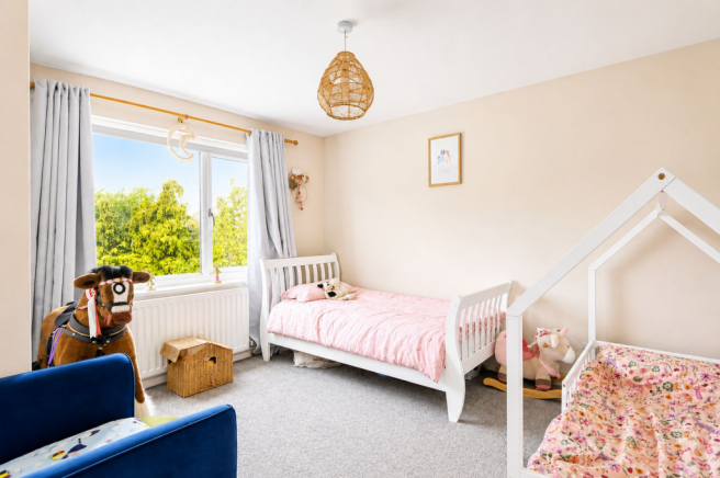 3 bed Semi-Detached for sale Image 11