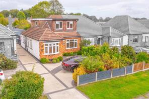 55, Hawkwell Park Drive, Hawkwell SS5 4HA