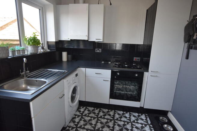 2 bed Semi-Detached for sale Image 8