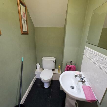 Downstairs Wc.jpg