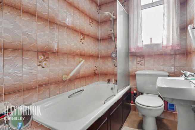 3 bed Terraced for sale Image 11