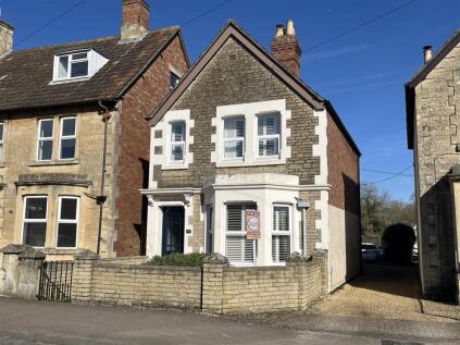 3 bed detached - Acacia Close, Chippenham image 19