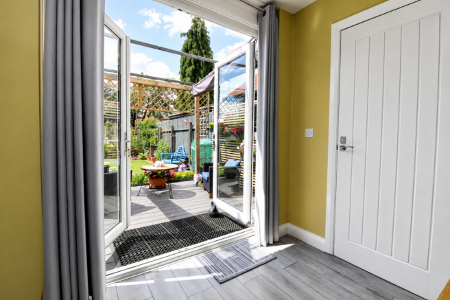 2 bed Terraced for sale Image 5