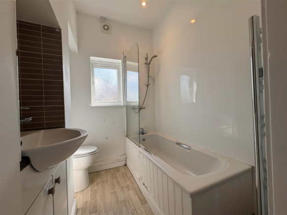 2 bed Terraced for sale Image 6