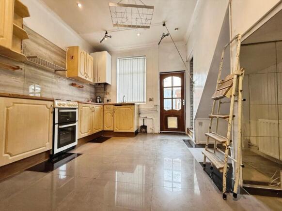 2f389d96-5-4D70-A032-6E28A9B678D0-9115-00000279901