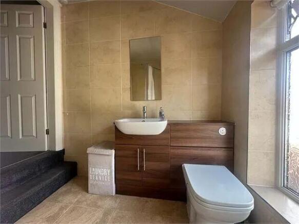 2 bed Semi-Detached for sale Image 11