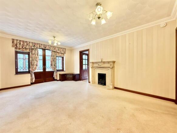 Lodge Road, Writtle, Chelmsford photo 2