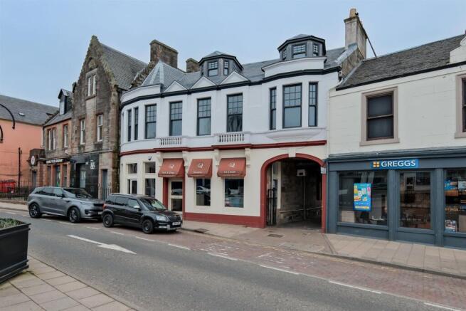 037-32 Common Grn, Strathaven ML10 6AF.jpg