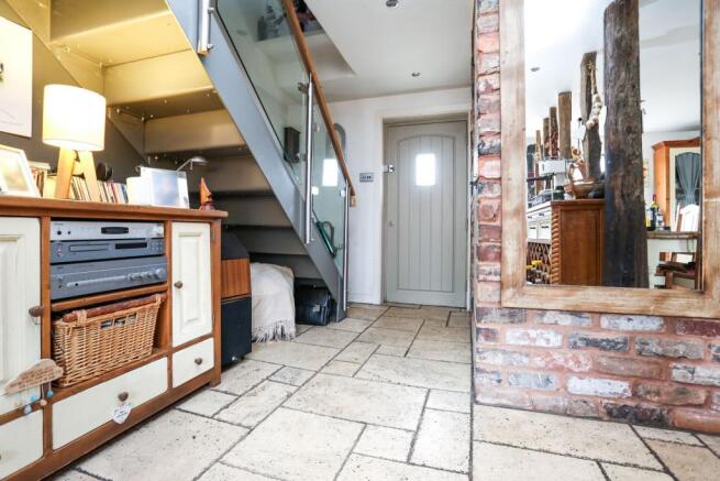 Hallway/ Dining Room