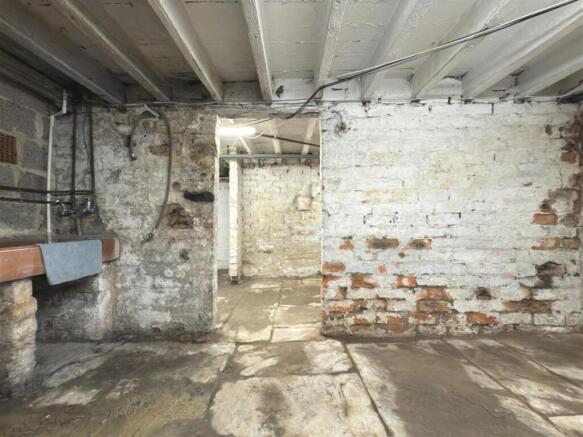 1 bed Terraced for sale Image 7