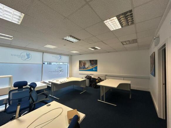 WhatsApp Image 2025-10-13 at 16.53.55.jpeg