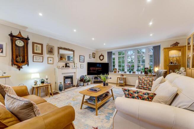 11 THE FIRS, FULSHAW PARK20.jpg