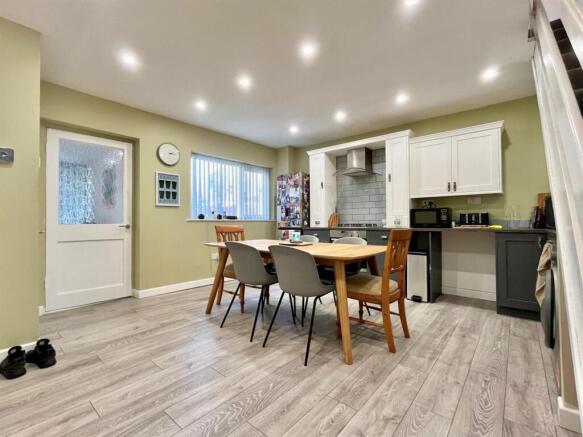 Burnbank Grove, Erdington, Birmingham photo 5