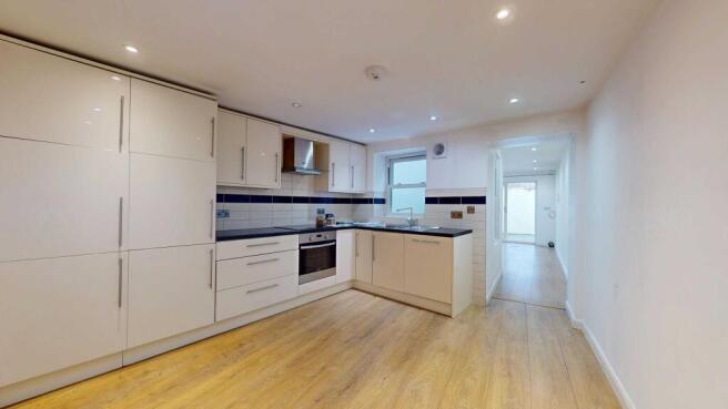 33 High Street, Hampton Wick, Kingston upon Thames, KT1 4DA