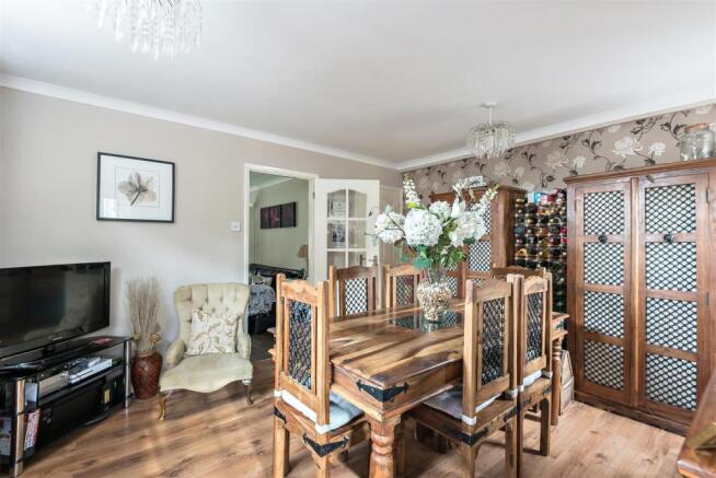 Dining Area.JPG