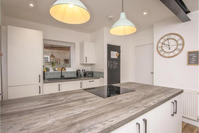 Kitchen/Dining Room