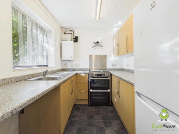 EweMove Basingstoke Balmoral Way Kitchen
