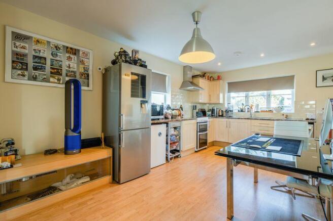 Kitchen (annex)