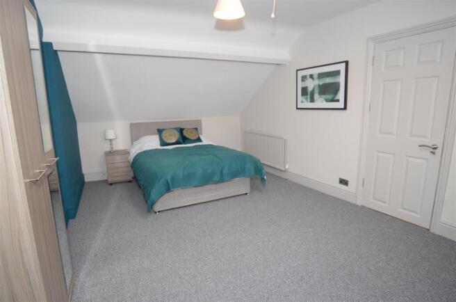 ROOM 7 (1).JPG