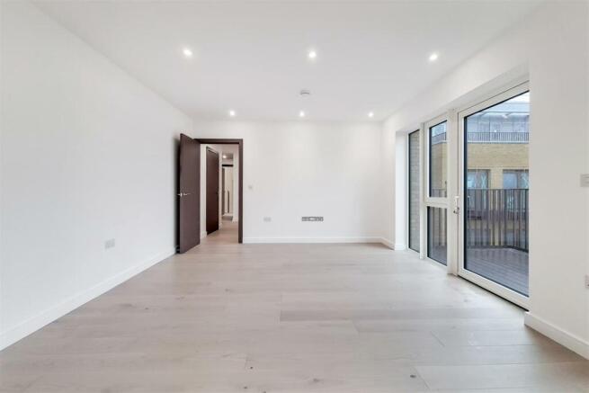 5_Kitchen Reception-2.jpg