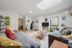 Flat 7, Tariro House, Newington Green, Hackney, London N16 9PR