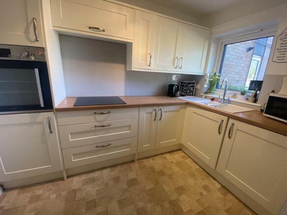 13 - Kitchen.jpg