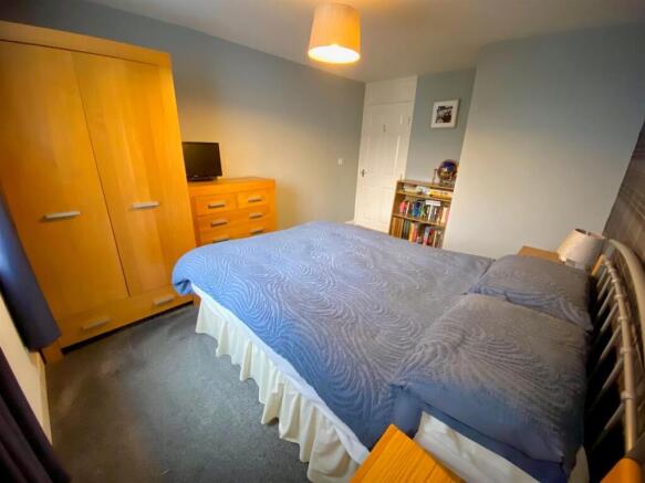 2 bed Apartment for sale Image 9