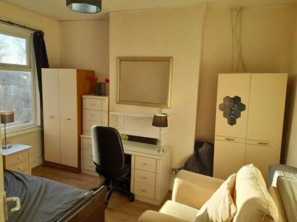 lothian-road-ts4-2hs-1061801